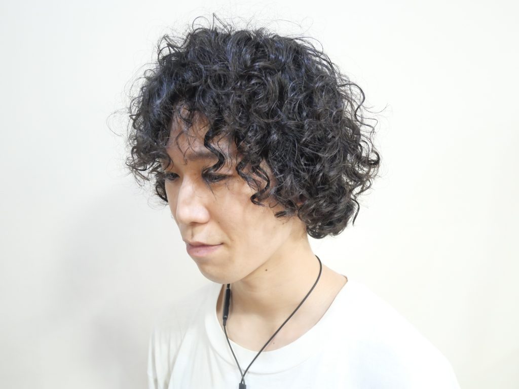 メンズ髪型 30代40代おススメパーマスタイル 渋谷の美容院 メンズパーマが得意 Boucle